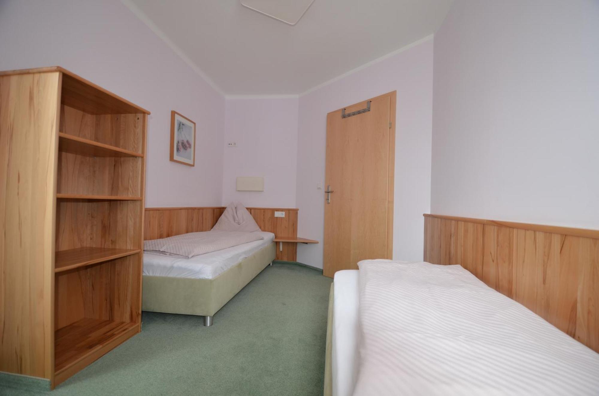 Appartements-Pension Lindenheim Schladming Habitación foto