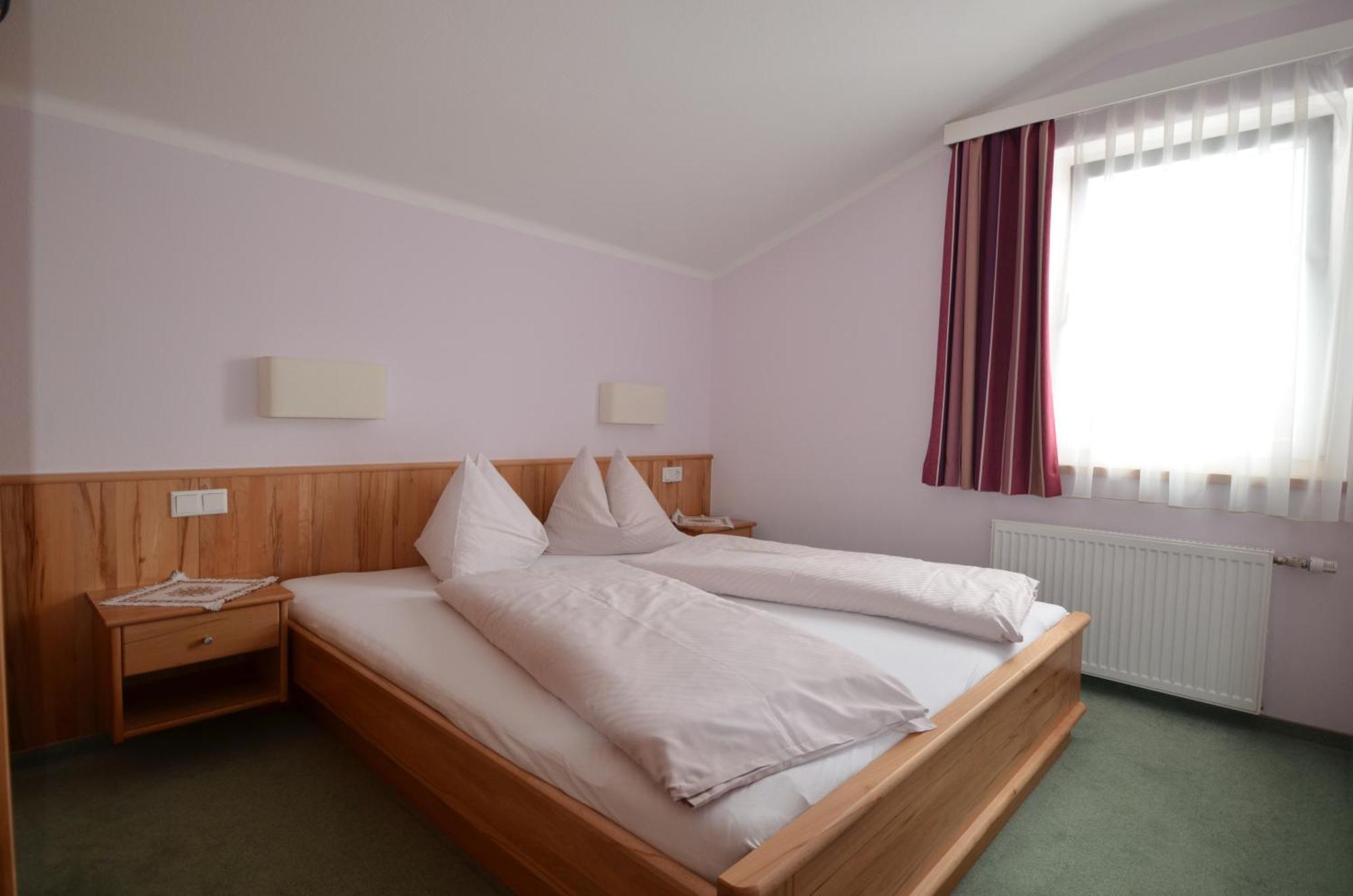 Appartements-Pension Lindenheim Schladming Habitación foto
